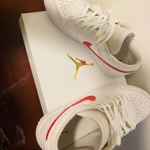 Air Jordan 1 low top (women’s)
